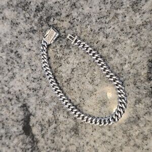 GLD white gold bracelet